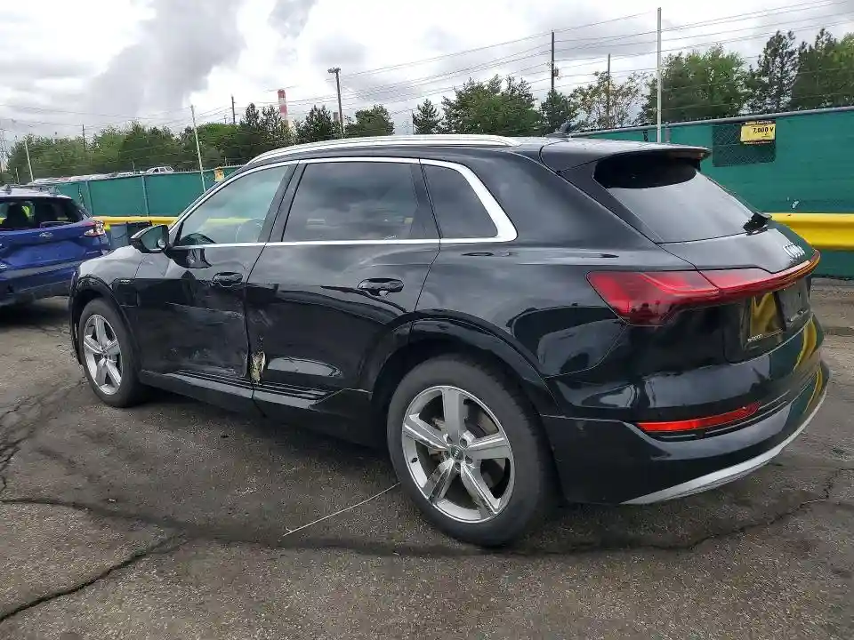 WA1VAAGE0KB020535 2019 AUDI E-TRON-1