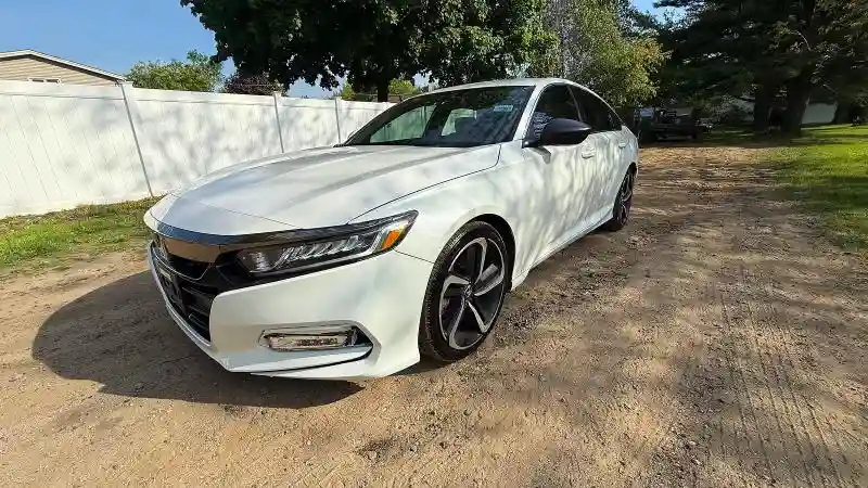 1HGCV1F32JA095311 2018 HONDA ACCORD-1