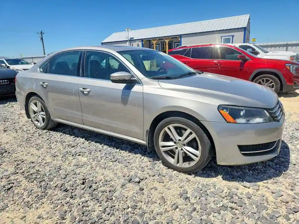 1VWBN7A34EC027488 2014 VOLKSWAGEN PASSAT-3