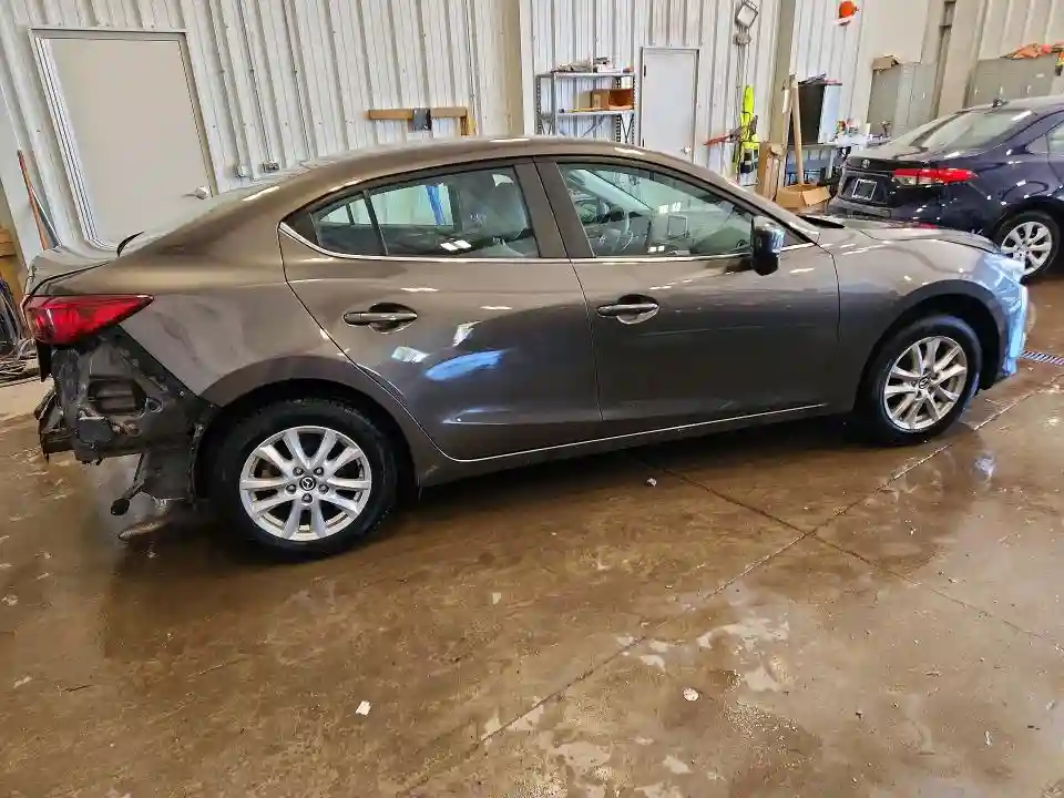 3MZBM1U79GM305334 2016 MAZDA 3-2