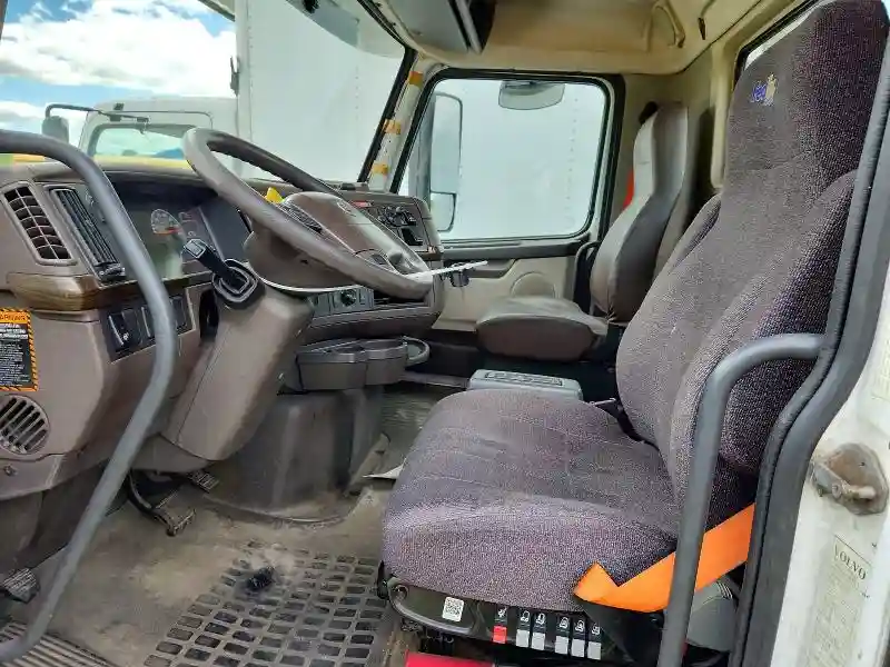 4V4N39TG2GN965499 2016 VOLVO VN-4