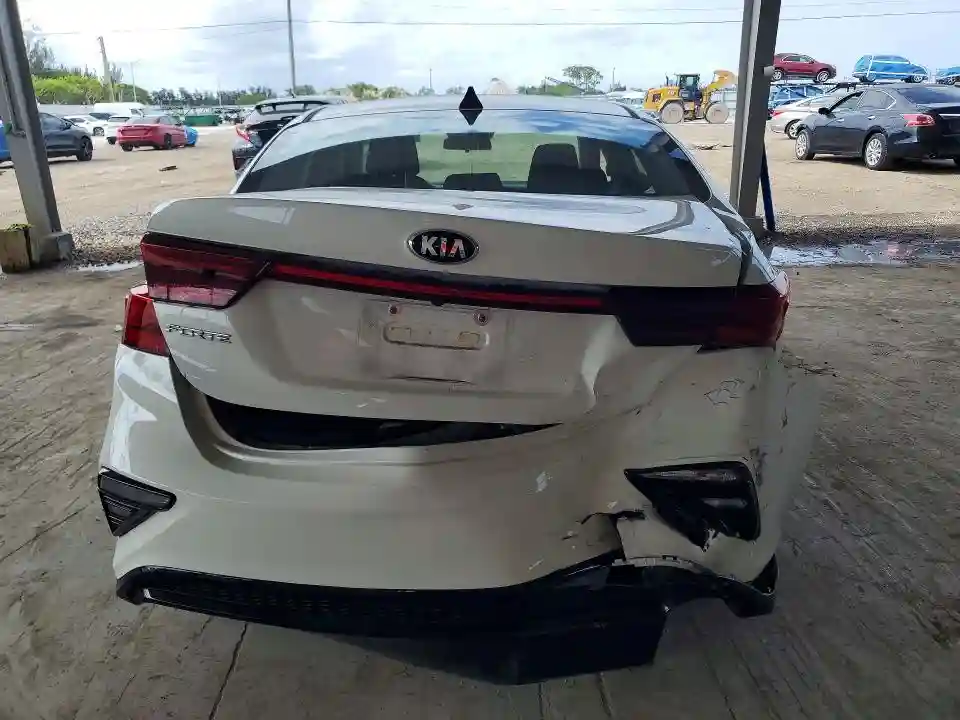 3KPF24AD4KE022624 2019 KIA FORTE-5