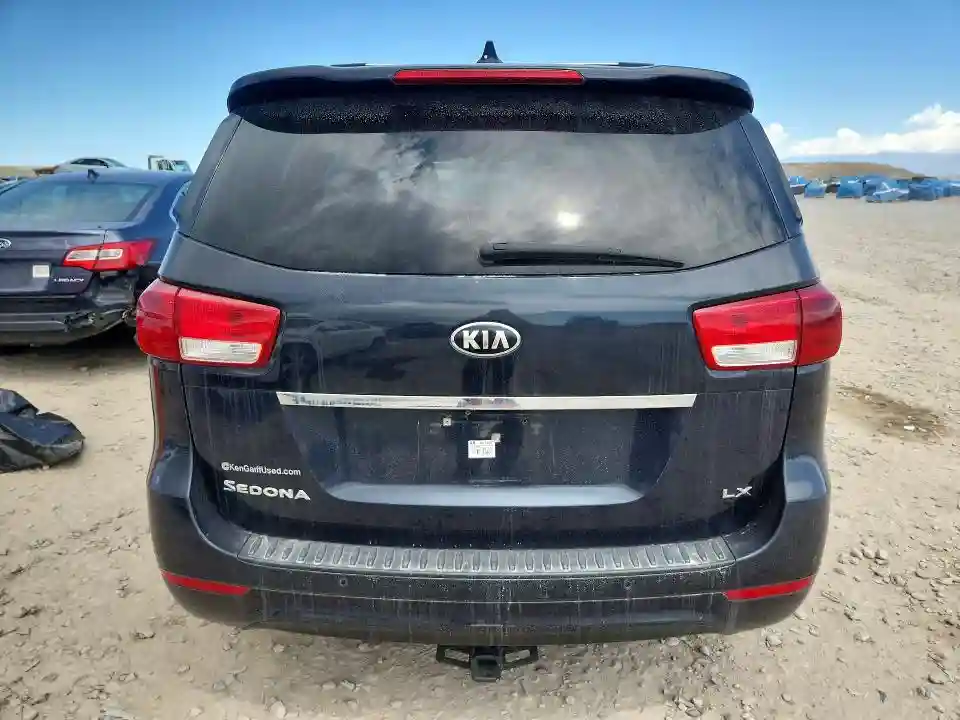 KNDMB5C13G6090085 2016 KIA SEDONA-5