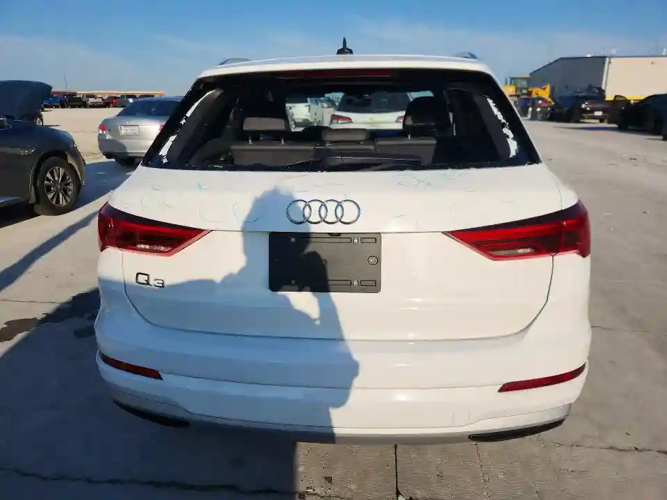 WA1AECF35L1032265 2020 AUDI Q3-5