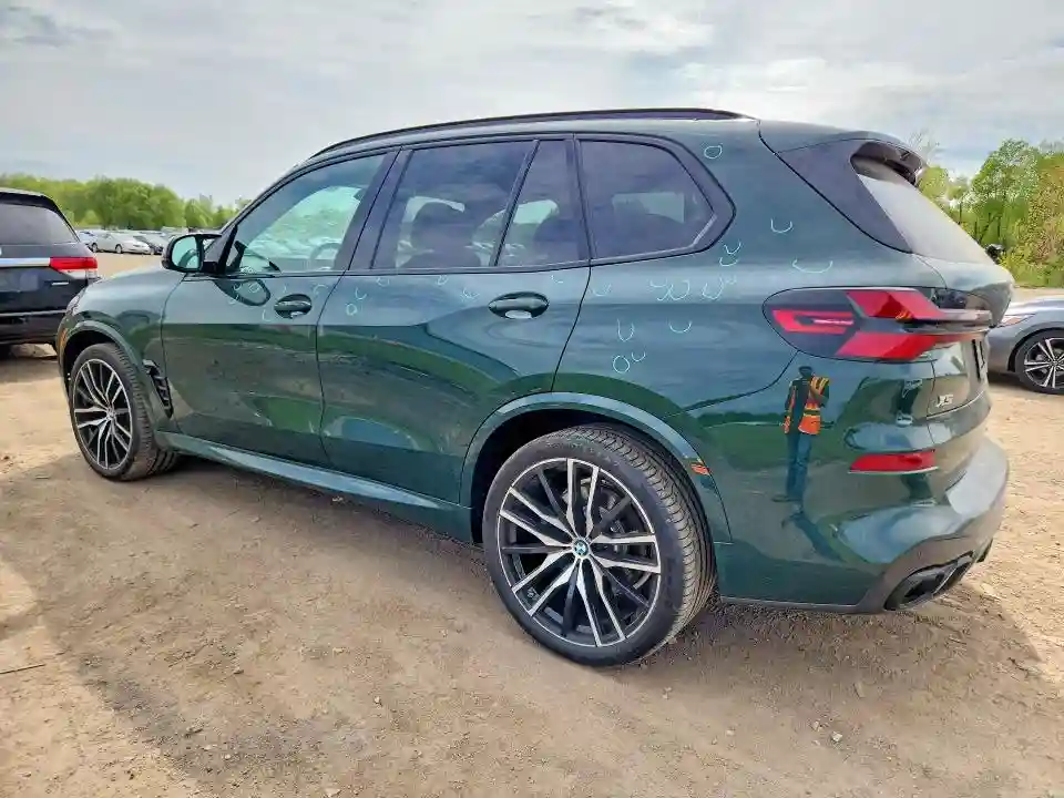 5UX33EU02R9S58782 2024 BMW X5-1