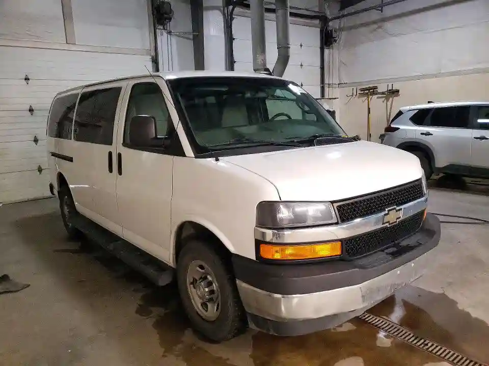 1GAZGMFG1H1251901 2017 CHEVROLET EXPRESS-3