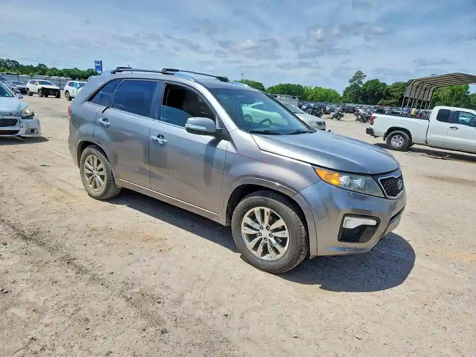 5XYKW4A26CG243325 2012 KIA SORENTO-3