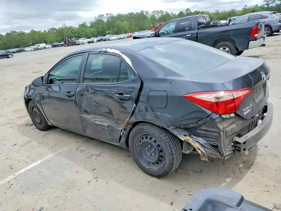5YFBURHE4JP833809 2018 TOYOTA COROLLA-1