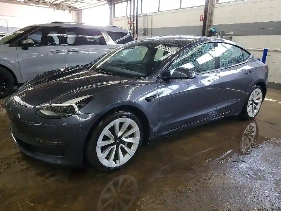 5YJ3E1EA7NF188093 2022 TESLA MODEL 3-0