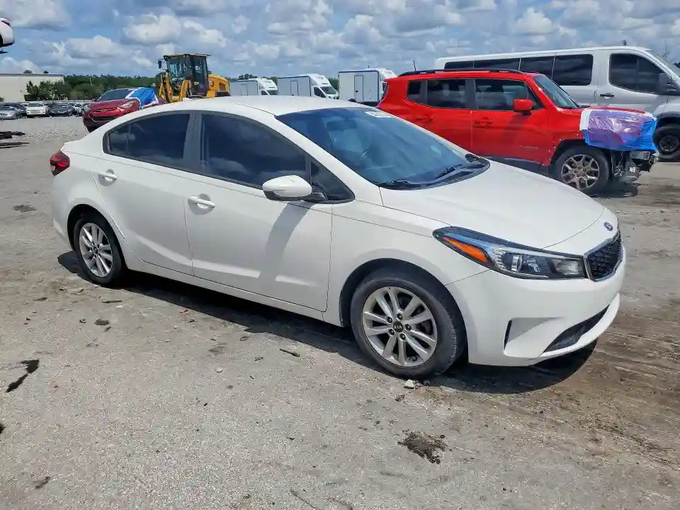 3KPFL4A72HE137688 2017 KIA FORTE-3