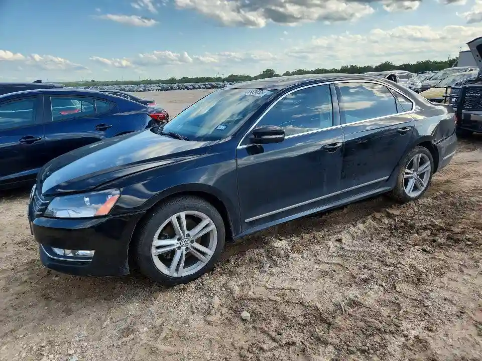 1VWCN7A31DC123193 2013 VOLKSWAGEN PASSAT-0