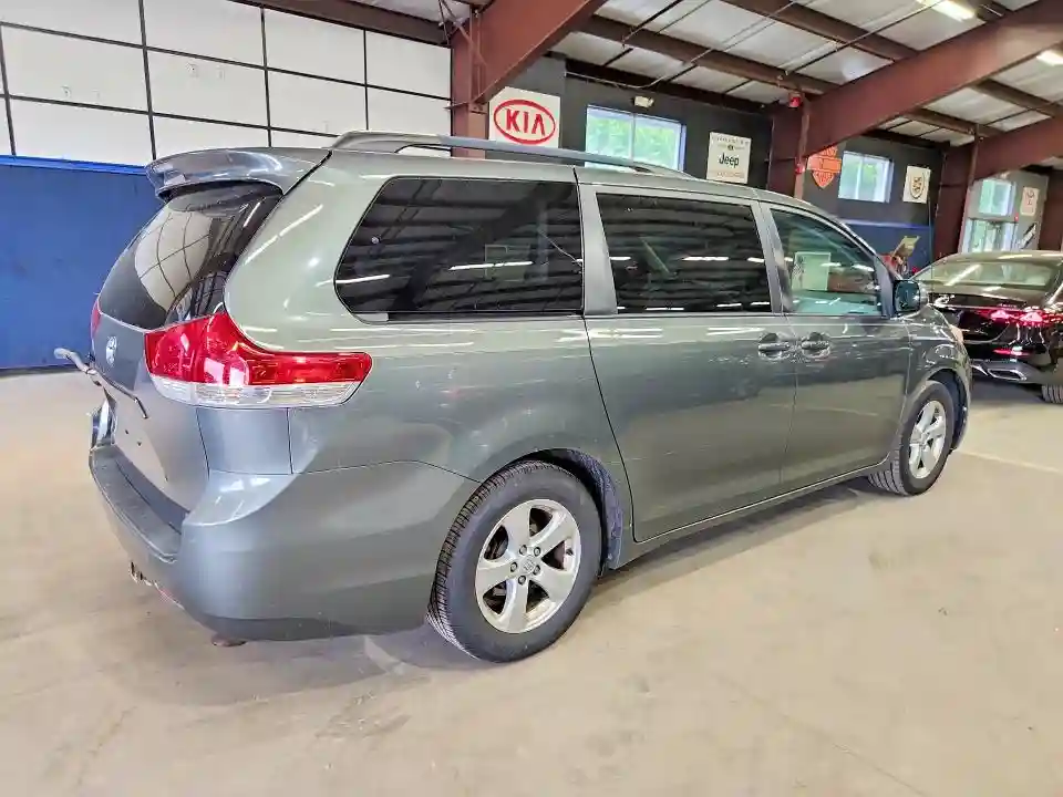 5TDKK3DC0ES444430 2014 TOYOTA SIENNA-2