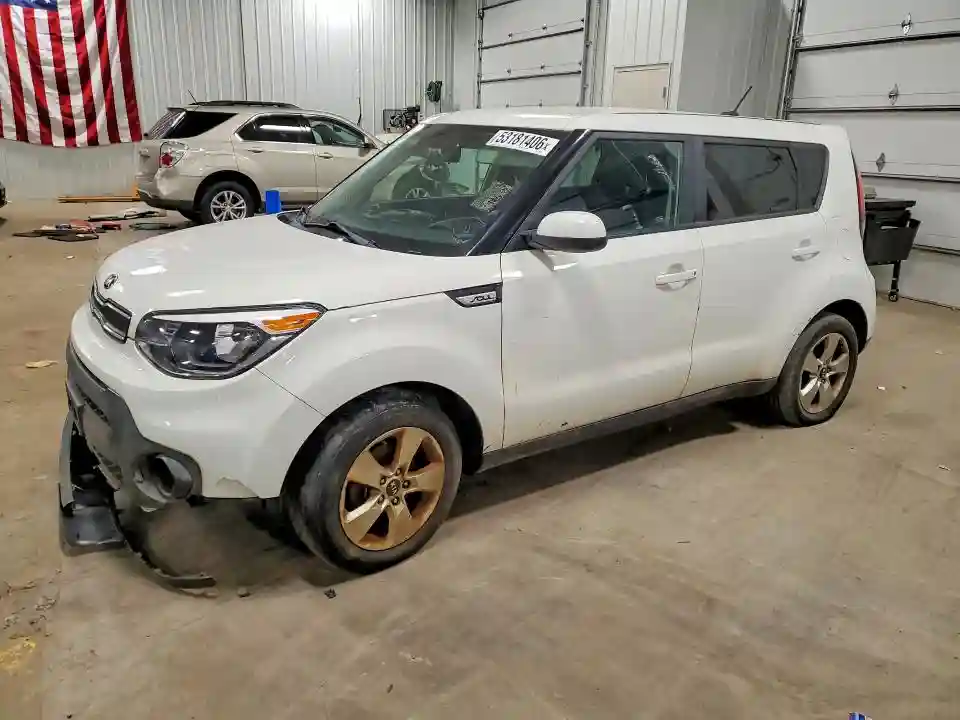 KNDJN2A21J7894570 2018 KIA SOUL-0