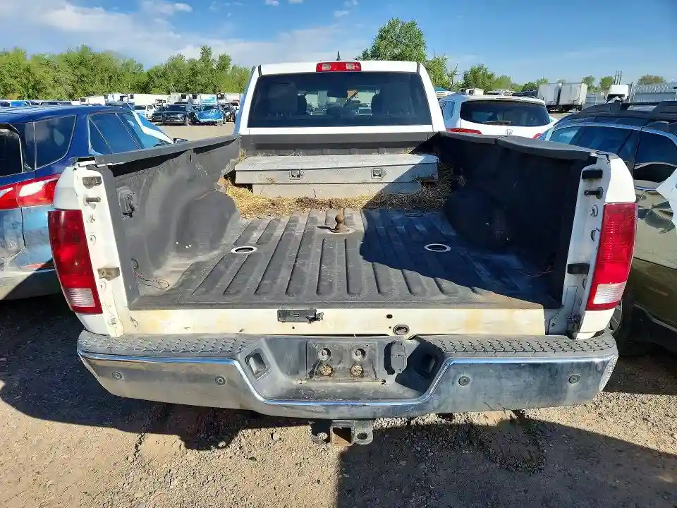 3C6UR5HL1FG557403 2015 RAM 2500-5