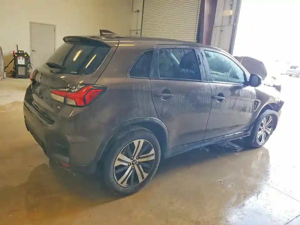 JA4ARUAU0SU013534 2025 MITSUBISHI OUTLANDER-2