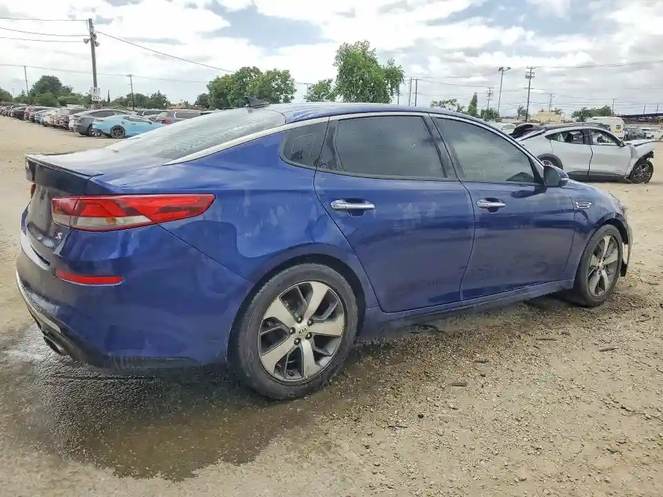 5XXGT4L35KG354813 2019 KIA OPTIMA-2