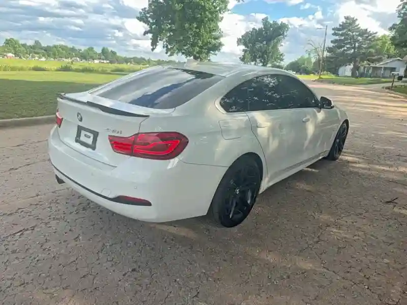 WBA4J1C53JBA30076 2018 BMW 4 SERIES-3
