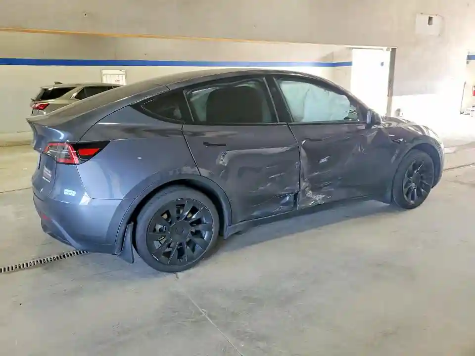 7SAYGDEE0PF855001 2023 TESLA MODEL Y-2
