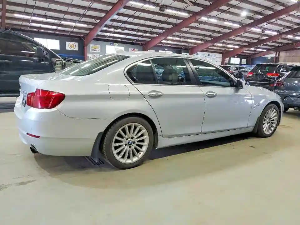 WBAFU7C55BC876270 2011 BMW 5 SERIES-2