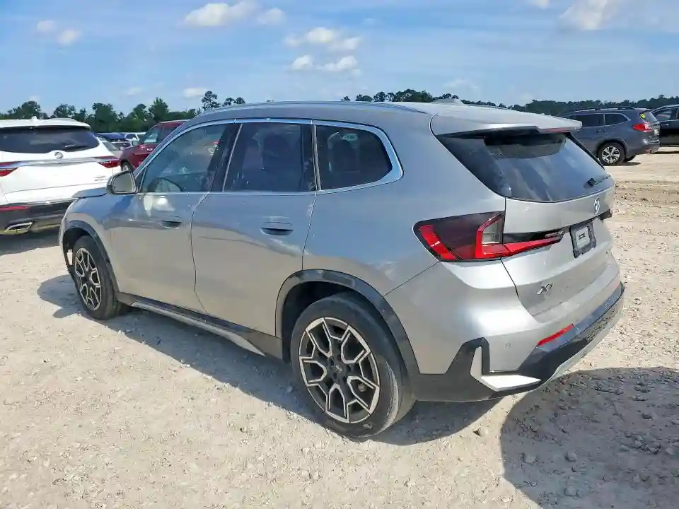 WBX73EF0XS5175603 2025 BMW X1-1