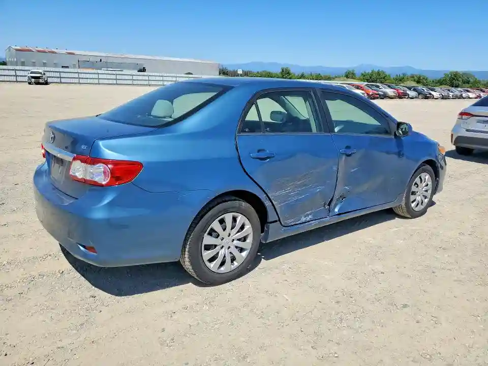 5YFBU4EE7DP163538 2013 TOYOTA COROLLA-2