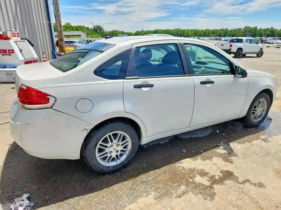 1FAHP3FN9AW162247 2010 FORD FOCUS-2