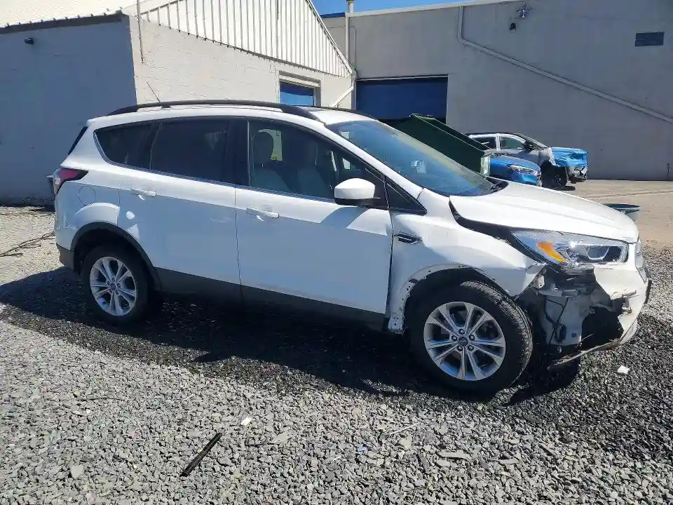 1FMCU9HD2JUC72715 2018 FORD ESCAPE-3