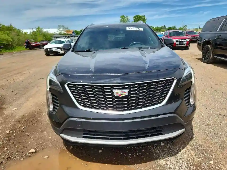1GYFZCR43KF125723 2019 CADILLAC XT4-4