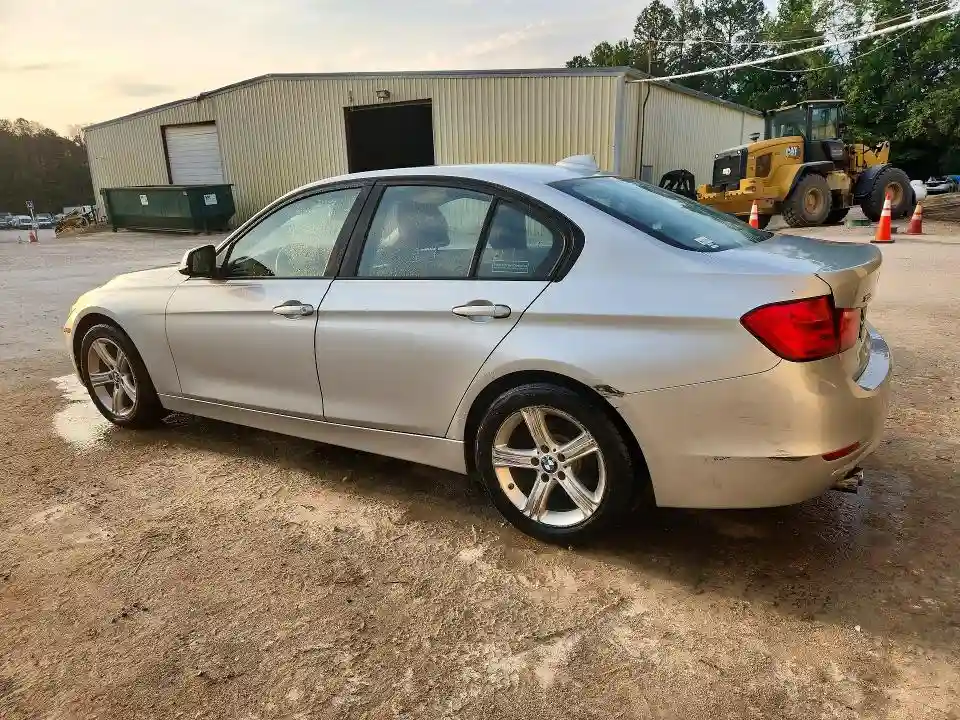 WBA3B3G50ENR82310 2014 BMW 3 SERIES-1