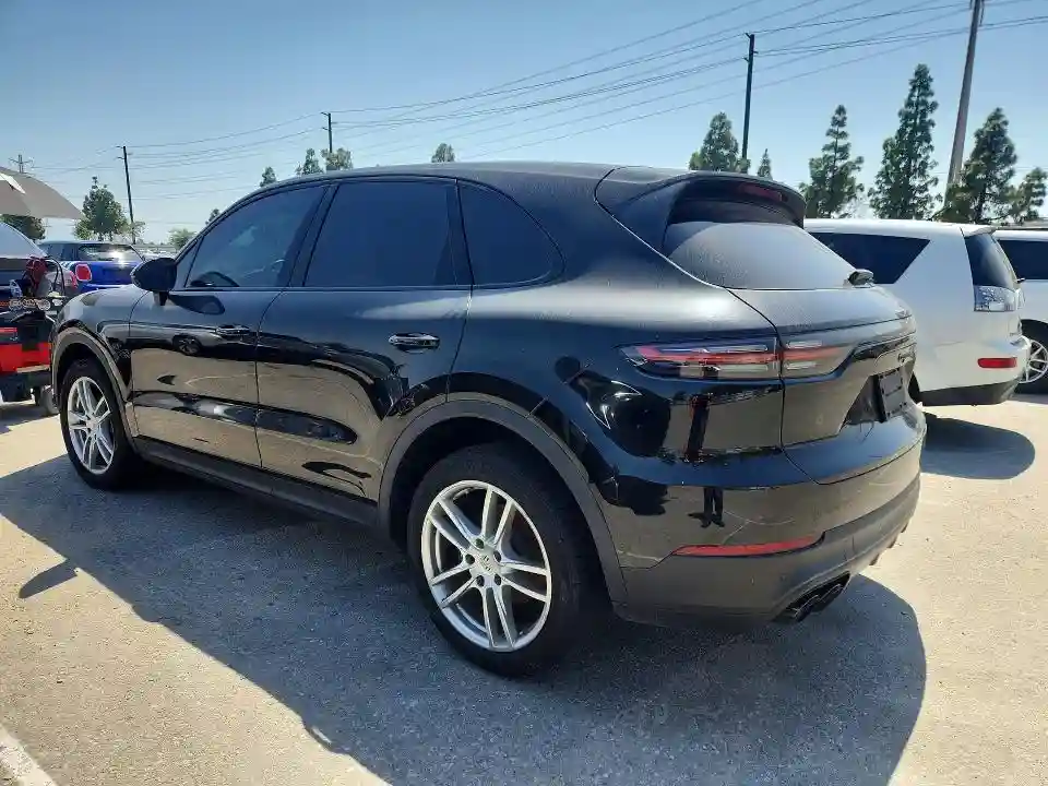 WP1AA2AY8LDA09963 2020 PORSCHE CAYENNE-1