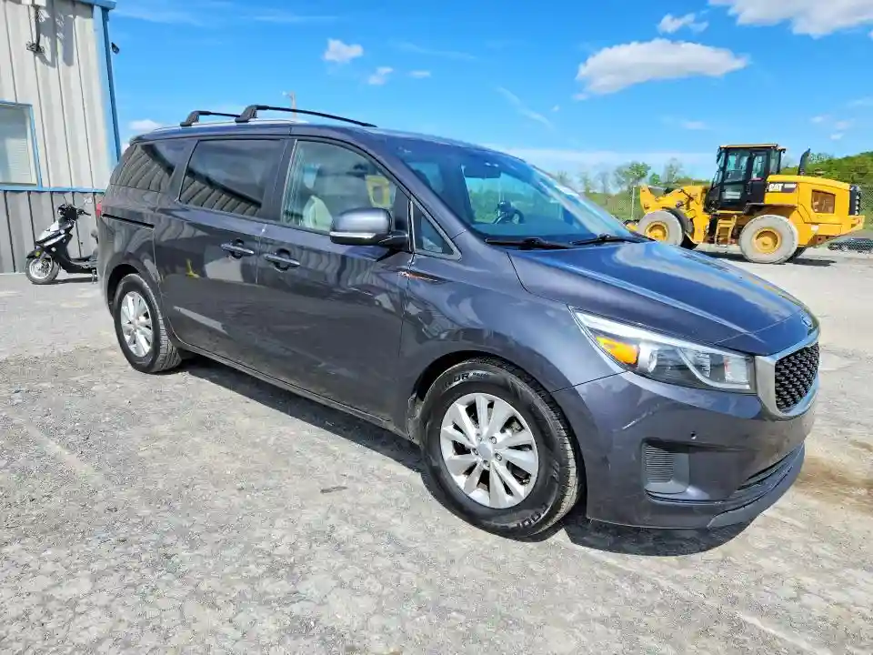 KNDMB5C19H6238712 2017 KIA SEDONA-3