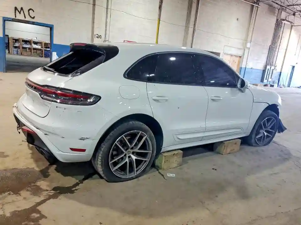 WP1AA2A54NLB08343 2022 PORSCHE MACAN-2