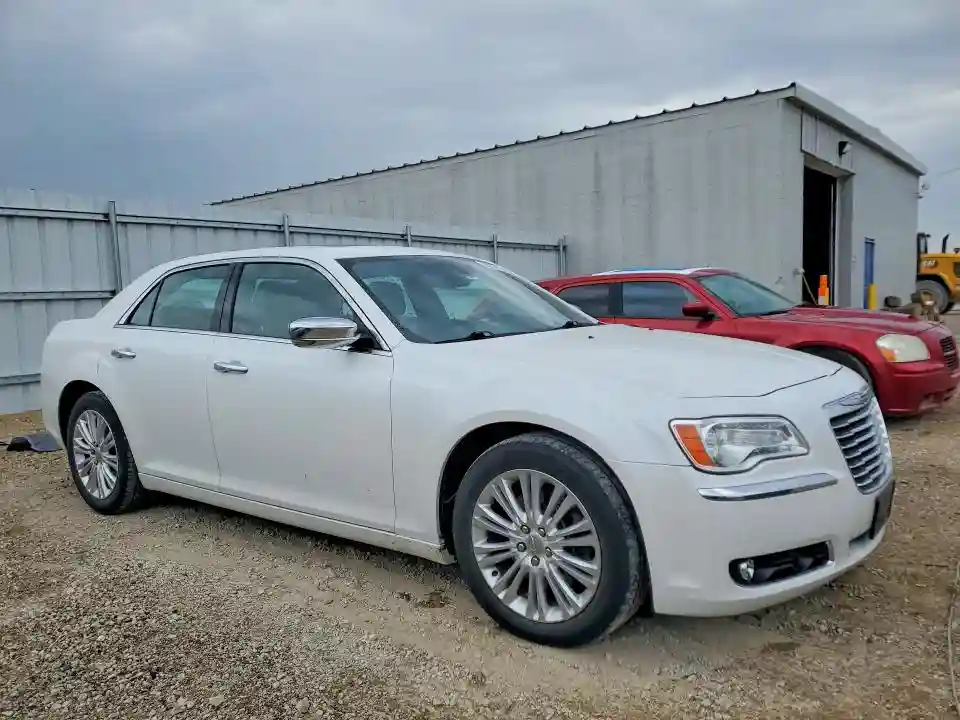 2C3CCAKT2CH147555 2012 CHRYSLER 300-3