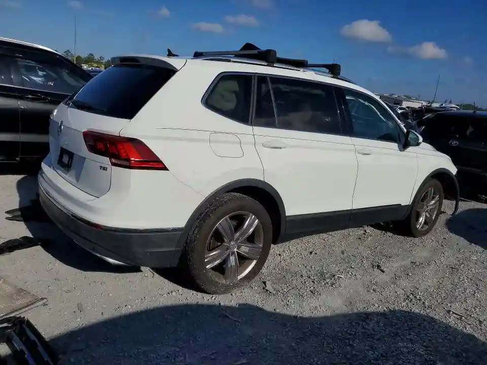 3VV5B7AX5JM004680 2018 VOLKSWAGEN TIGUAN-2