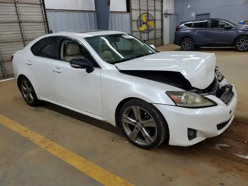 JTHBF5C20B5138806 2011 LEXUS IS-3