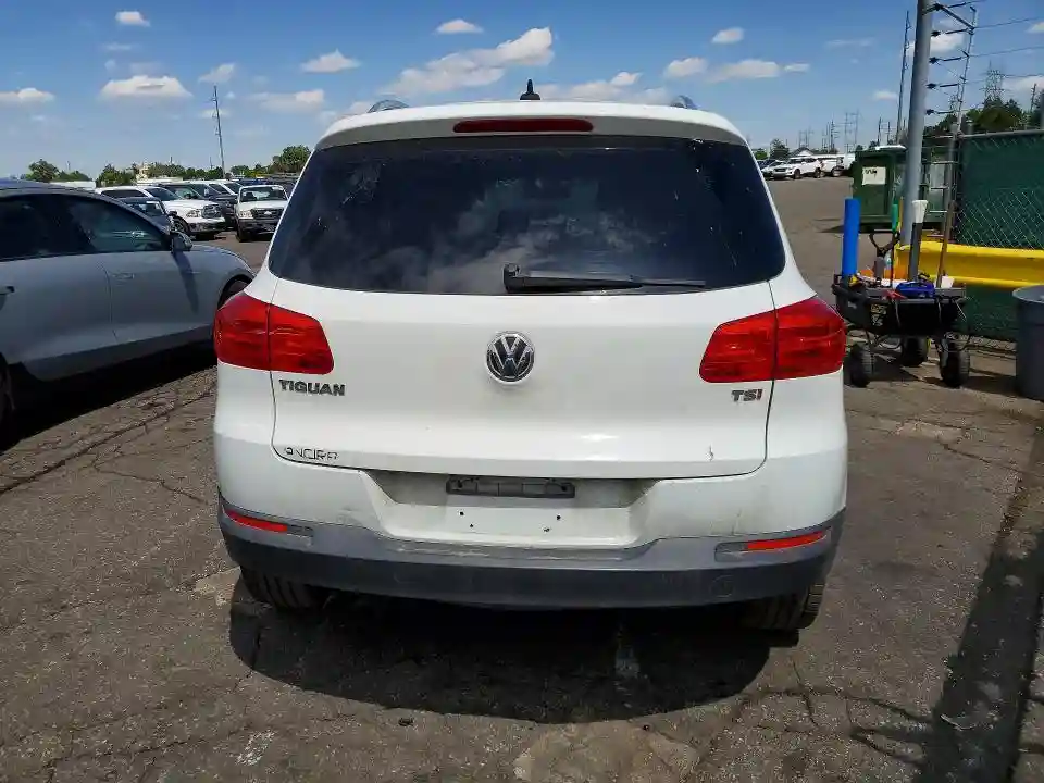 WVGRV7AX7HK016737 2017 VOLKSWAGEN TIGUAN-5
