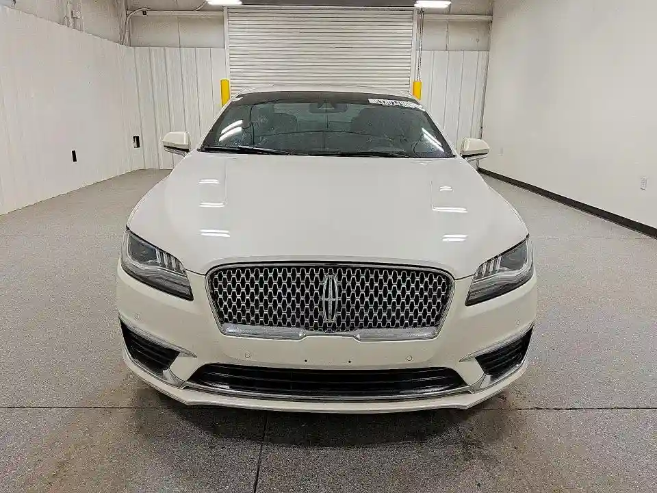 3LN6L5E93KR607482 2019 LINCOLN MKZ-4