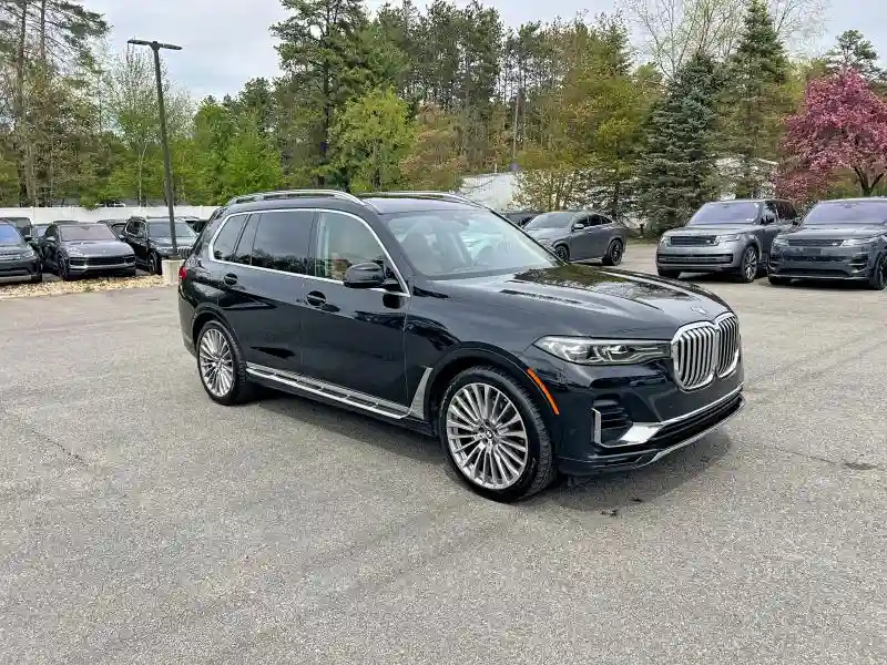 5UXCW2C06M9F67044 2021 BMW X7-0