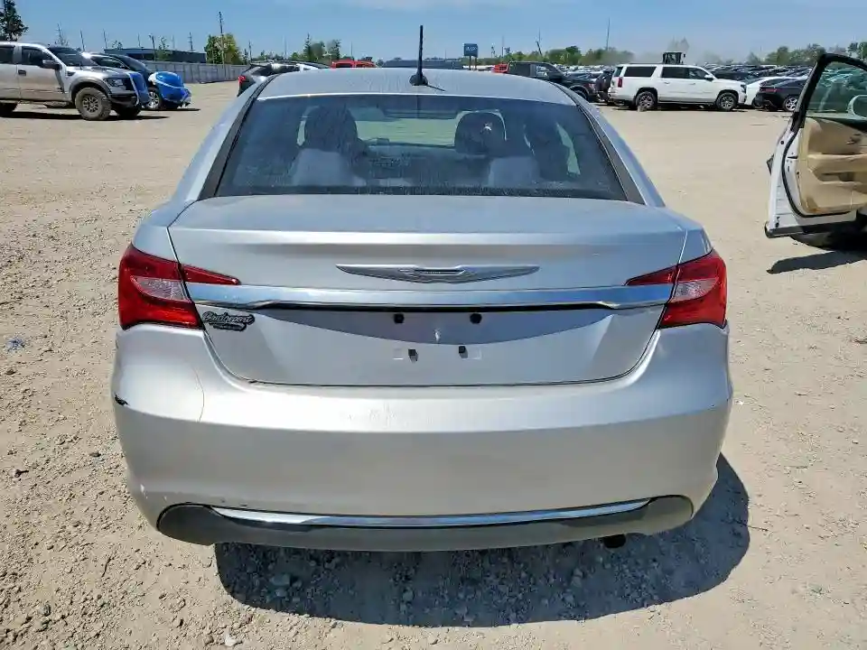 1C3CCBBB4CN240680 2012 CHRYSLER 200-5