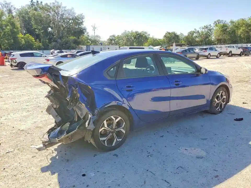3KPF24AD3ME273220 2021 KIA FORTE-2