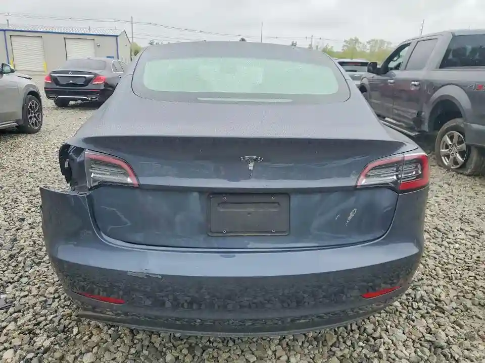 5YJ3E1EA9NF323610 2022 TESLA MODEL 3-5