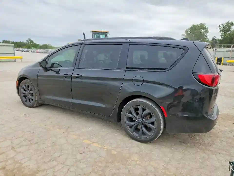 2C4RC1GG4JR194420 2018 CHRYSLER PACIFICA-1