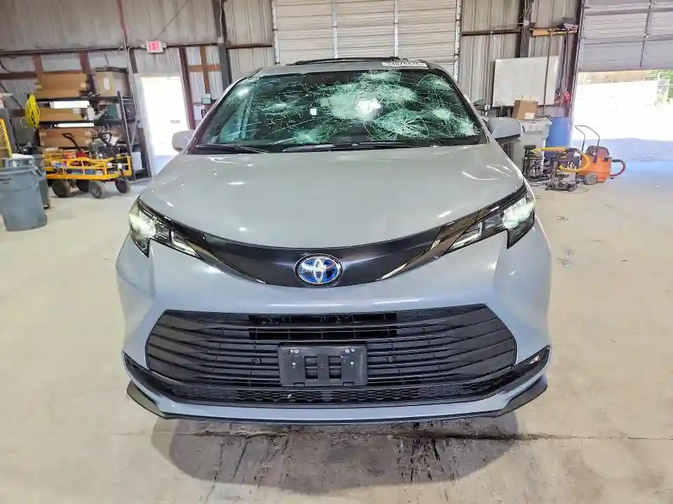 5TDCSKFC8RS144135 2024 TOYOTA SIENNA-4