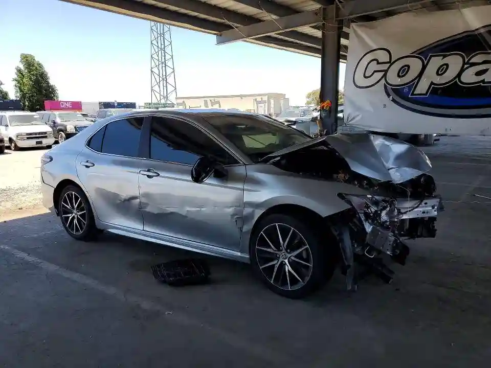 4T1G11AK9NU715761 2022 TOYOTA CAMRY-3