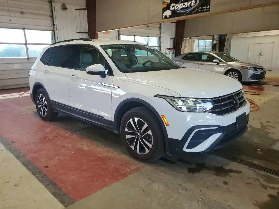3VVFB7AX0RM136455 2024 VOLKSWAGEN TIGUAN-3
