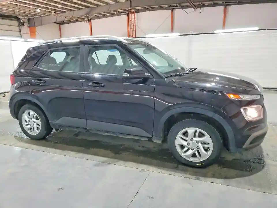 KMHRC8A33NU168748 2022 HYUNDAI VENUE-3