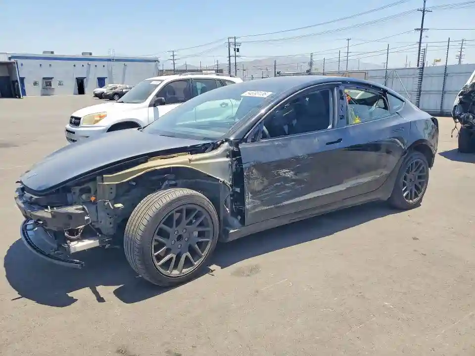 5YJ3E1EA1RF789635 2024 TESLA MODEL 3-0