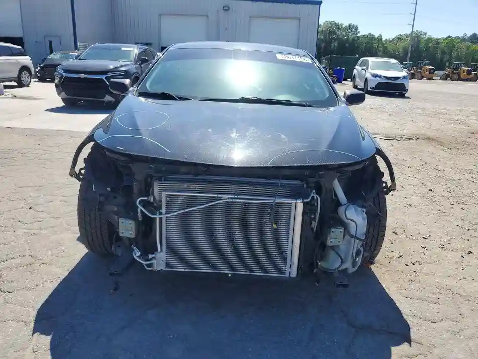 1G1ZB5ST3KF127355 2019 CHEVROLET MALIBU-4