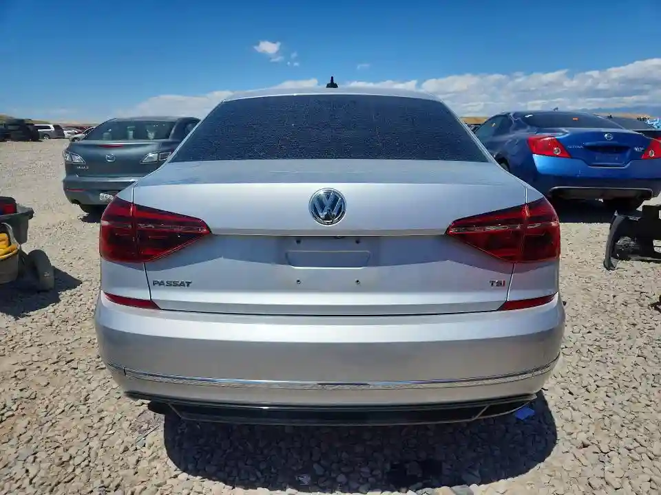 1VWAA7A34JC001555 2018 VOLKSWAGEN PASSAT-5