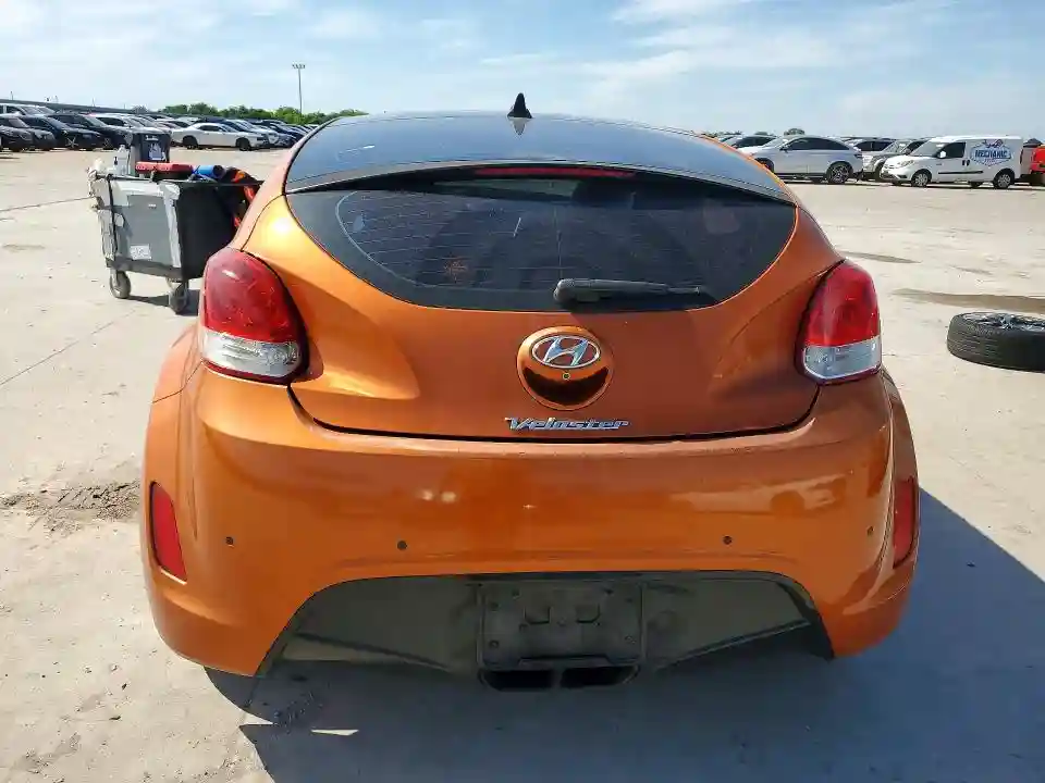 KMHTC6AD7DU086958 2013 HYUNDAI VELOSTER-5